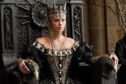 bohemea:  Charlize Theron in Snow White and the Huntsman