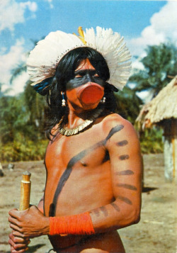 catimbozeiro:  Índio da etnia Suyá 