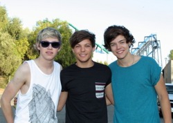 niallhorantheirish:  Niall, Louis &amp; Harry - 15.06.12 - At Six Flags Magic Moutain, CA