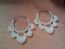 geekygears:  Crocheted hoop earrings! Should I add beads?  Gonna make some peach colored ones next.