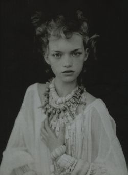 Gemma Ward: Just Enchanting - Vogue Italia by Paolo Roversi, March 2004