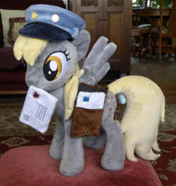 grandmasterpony:  This is an amazingly made derpy plush.  Ahhhhh! Even the letters are plush, that&rsquo;s adorable :D