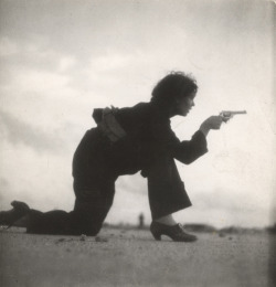 Gerda Taro - A woman in Barcelona training for the Republican militia, 1936.