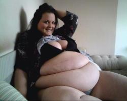 fuckyeahbbwbellyhang:  Fat Plump Thick Chubby Amateurs Just The Way You Like Them…www.bigbigbigmamas.com