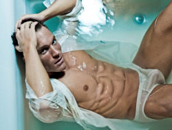     BATHTUB LOVER 5 | photographed by Landis Smithers    