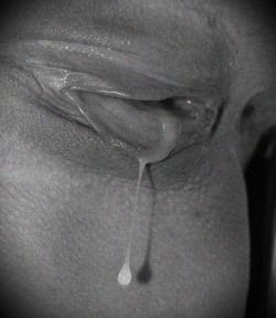 1cu812:  lustywife:  lustyhubby:  You know where to put that, right after you slip your fingers into it - S  Yes I do, and so do you! N  Good till the last drop 