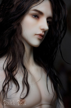 velocicrafter:  2011_08_15_Theo_06 by SDink on Flickr. welcome to the Uncanny Valley. There are tours every hour, on the hour. Be sure to visit our gift shop for unique souvenirs!  Gorgeous, gorgeous Theo &lt;3