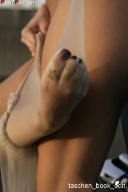 Roxy Deville in nylons - http://www.footfactory.com