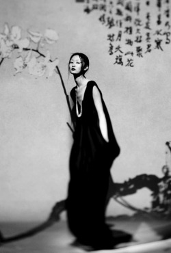 Planning: AK Ding, Photographer: Xu Xi models: Ji Lili, makeup hair: Sun Qi