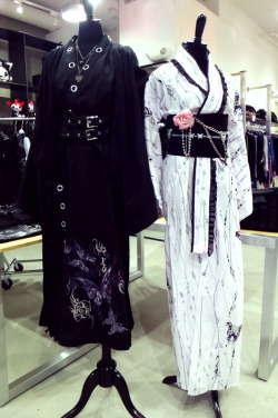hnaoto-sf:  In Japan there are many festivals in the summer in which you wear yukata and watch hanabi! J-pop Summit is coming soon! Check out the h.NAOTO shop for unique yukata to wear at any up-coming summer festival or party! Sixh. Dark Evil Yukata