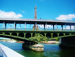 kash777:  La Tour de La Seine