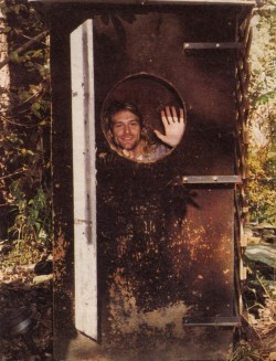 pretty-ontheinside:  “I sat in this orgone machine, and there were black widows in there, he [William Burroughs] still has one and I was afraid because I have arachnophobia. He had to kill all of the spiders for me.” - Kurt Cobain, 1993. 