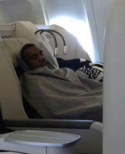 goolugosi:  doitsundere:  anal0g2:  asvpyeezy:  kanye sleeping.  shhhh  Kanye Rest  In his Kanye Nest.