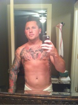 justshowitalready:  28yo straight guy from Murrieta, AL. He wanted to fuck me without a condom and cum in my ass. He really loved talking dirty. 