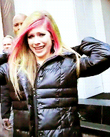 bellefrenches-blog:  Avril being cute with fans - 2011 