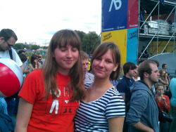 Yesterday was an amazing day! omg We were on Picnic Afisha festival in Mosсow On the top photo Masha and me, next Mika and Franz Ferdinand Also we saw Aquarium (Russian band), Little Boots, The Drums and Pet Shop Boys :) Kapranos in his twitter said: