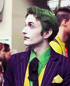 totemo-kawaii-ne:  princesslynn777:  cumberbitch-in:  no i do nOT HAVE A CRUSH ON THIS COSPLAYER NO NO NO N Y YES YES I DO  OHMYGOD I WANT TO FUCK THE JOKER  That first one.. oh my… 