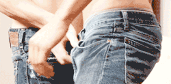 botargen:  gayjeans:  Guys in / out of jeans GAYJEANS  Hot que te la soben