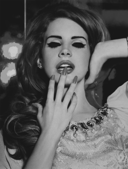 lesbian4lana:  delave:  lesbian4lana:  Lana Del Rey for Vogue Italia, August 2012 (Black And White)  i wanna have sex with her  me 2 
