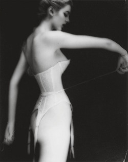 arpeggia:  Lillian Bassman for Harper’s Bazaar, 1951 