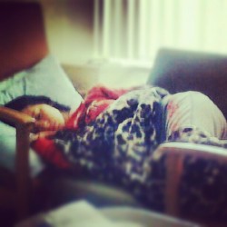 jordanlikestoderp:  Lol das me sleepin, in @bcharron17’s hospital room. ;P (Taken with Instagram) 