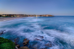 newclearfusion:  Bondi Beach by iamabcd on Flickr.