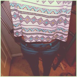 istalkfashion:  #fashion #outfit #tribalprint #coloredpants #belt  (Taken with Instagram)