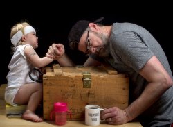the-absolute-funniest-posts:  organikpringles Worlds Best Father (Dünyanın en iyi babası) Dave Engledow  Follow this blog, you’ll love it on your dashboard! 