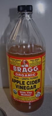 juliaandlibby:  Apple Cider Vinegar Apple Cider Vinegar has been around for 10,000’s of years.  Hippocrates, the ancient Greek physician and “Father of Modern Medicine,” believed in the healing properties of vinegar and Japanese Samurai Warriors