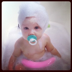 niall-loves-nandos1:  Lux you are too cute….♥ ♥ ♥ ♥ ♥ 