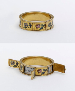 rudafru: A hidden-message ring, from the 1830s.