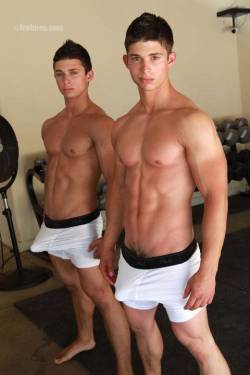 hoiphalloi:  Twins Ajay and Micky from Fratmen (second of four sets)