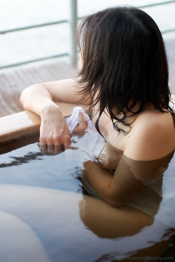 soakingspirit:  soakingspirit:  famous hot spring town of Beppu, in Kyushu, Japan.  uncoveredbeauty.com 