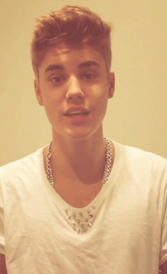 justbieberlicious:  the way he talks turns me on. 