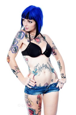 girlswithbodymods:  Riae Suicide 