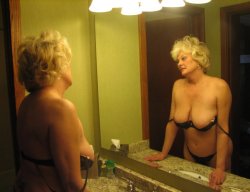 mercilessmilf said: &ldquo;Motel mirror G/MILF madness&rdquo; ~~~ She could look drop-dead sexy in a burqa. Wow!