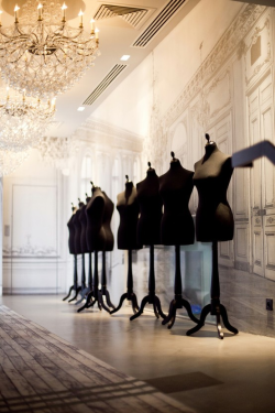 homebliss:  Mannequins at Chanel via Sande Chase 