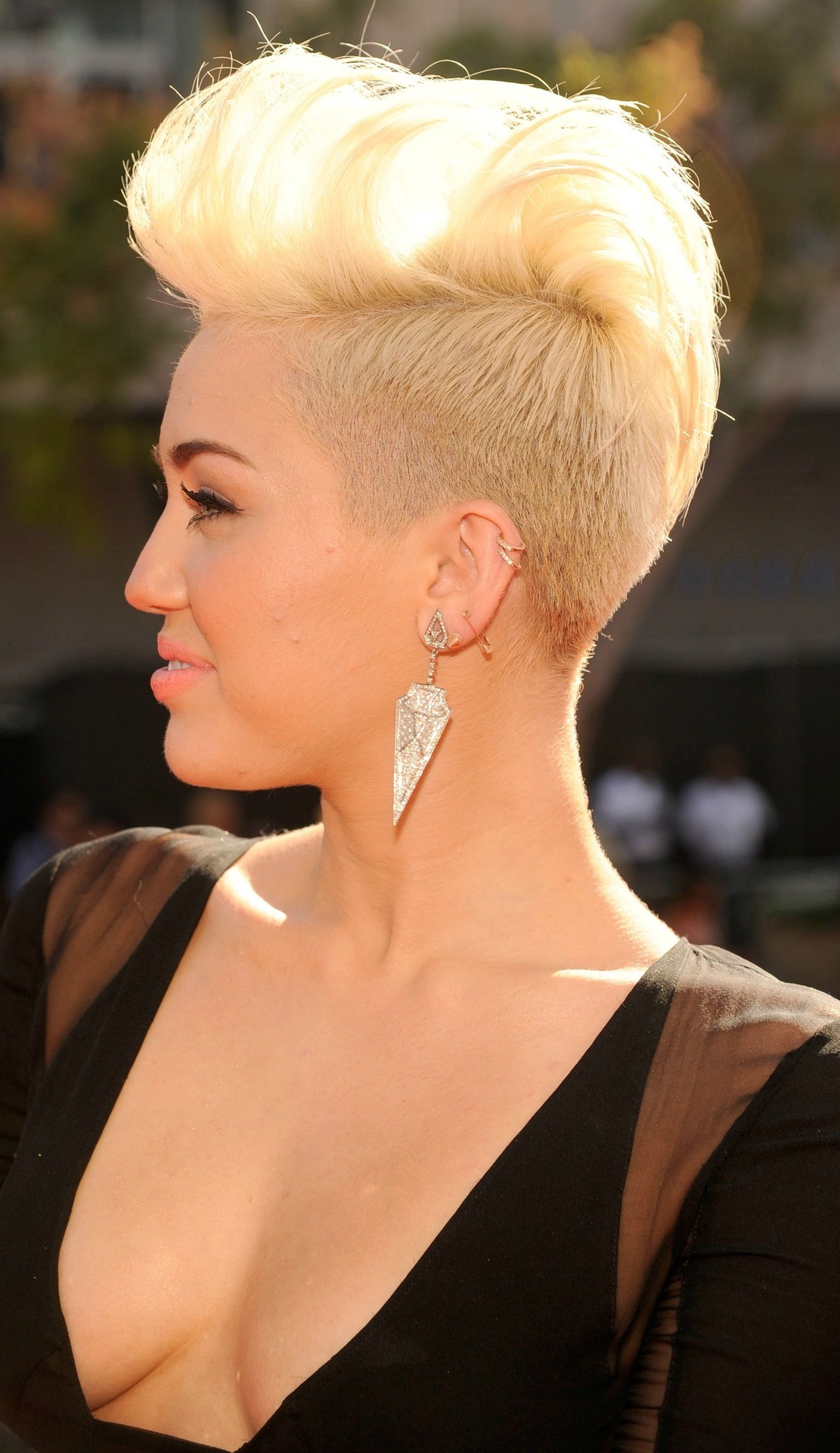 Miley cyrus hair haircuts