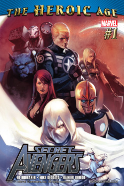 Secret Avengers: Steve Rogers Beast War Machine Nova Valkyrie Black Widow Moon Knight Sharon Carter