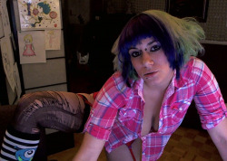 Getting on MYFREECAMS for a lil cam fun!!! wheeee!!!!