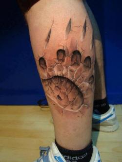 deepfriedmonkeys:  One of the most AWESOME tattoos Iâ€™ve ever seen!!!