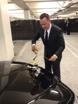 bohenboner:    #there are people #there are gods #and then there is tom hanks 
