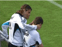 onionviper:  remember when Higuain was bitting Iker’s ear in the most ghei manner  O.o