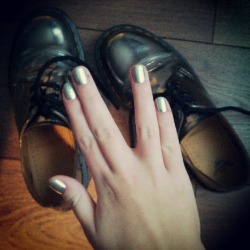 Now my nails look like my dr. Martens boots AHHAHAHAAHAH