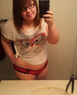 chubby-bunnies:  Melissa. 23. Knoxville, TN. Trying to appreciate my tummy a little more.   Looking good