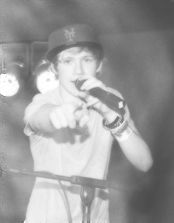 kryptoniall-deactivated20150613:  Niall Horan + pointing at cameras destroying my soul and shattering it to little pieces 