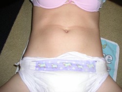 teendiaperlover:  Does someone want a change?