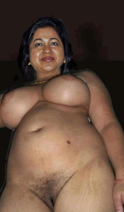 Hot desi aunty without blouse