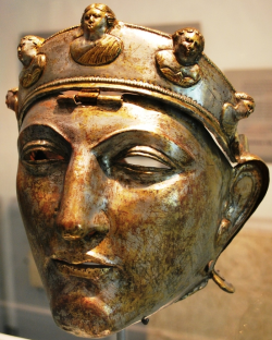 firsthistoryman: The Nijmegen Helmet, found in a gravel bed on the left bank of Waal  river, near the Dutch town of  Nijmegen in 1915. The helmet would have been worn by the elite roman cavalry.  The mask and diadem are of bronze or brass (the