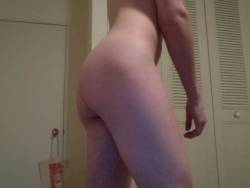  thesedaysroll submitted  Lovely bum!